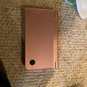 Nintendo DSi XL and games